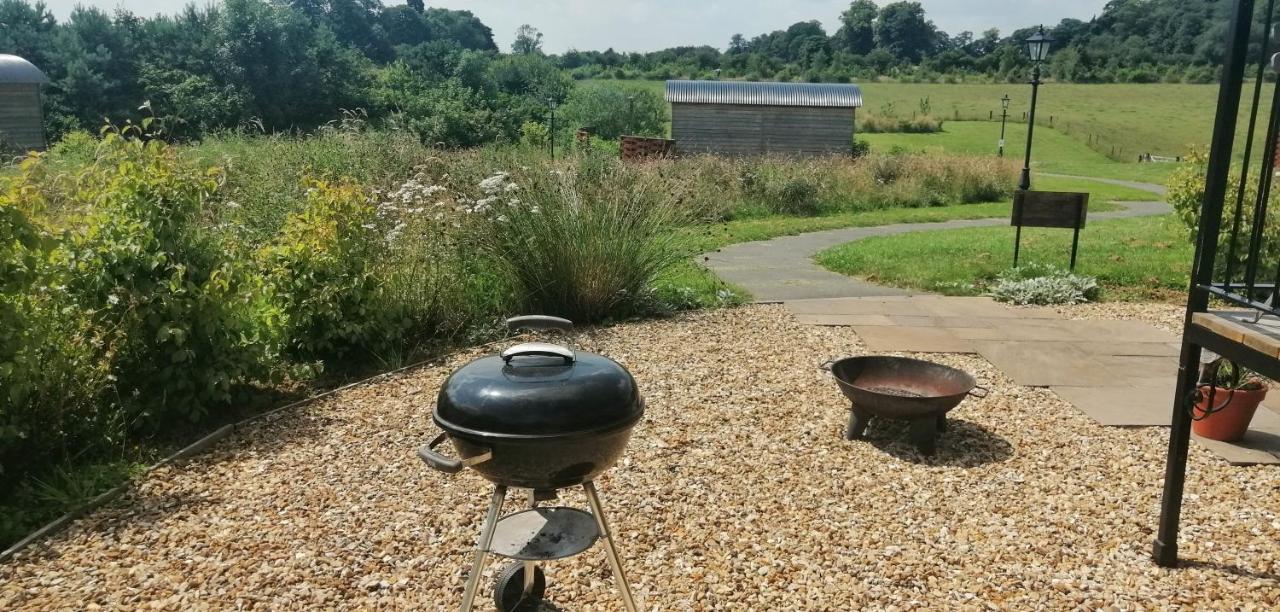 Fair Farm Hideaway Villa Waltham on the Wolds Bagian luar foto