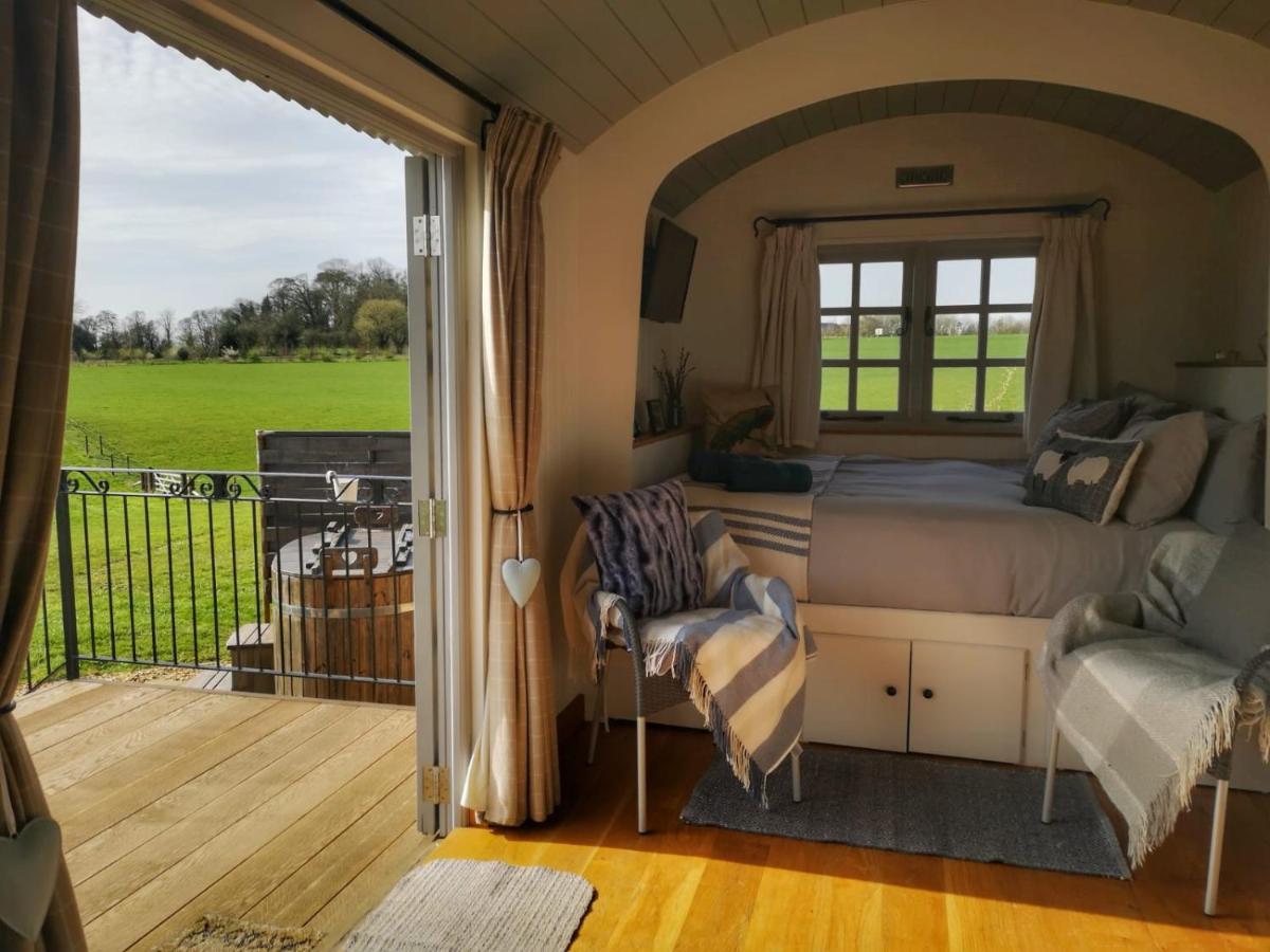 Fair Farm Hideaway Villa Waltham on the Wolds Bagian luar foto