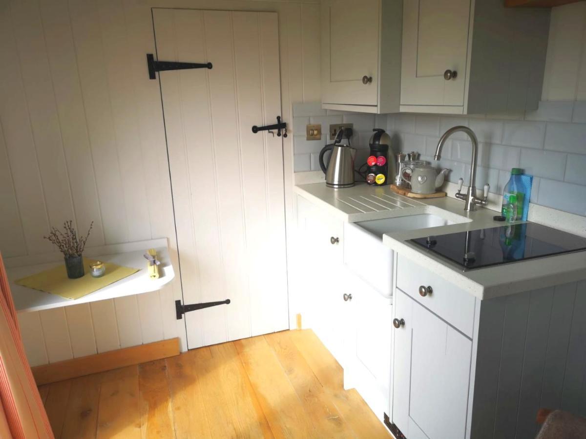 Fair Farm Hideaway Villa Waltham on the Wolds Bagian luar foto