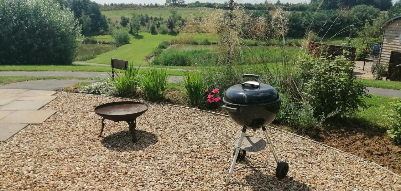 Fair Farm Hideaway Villa Waltham on the Wolds Bagian luar foto