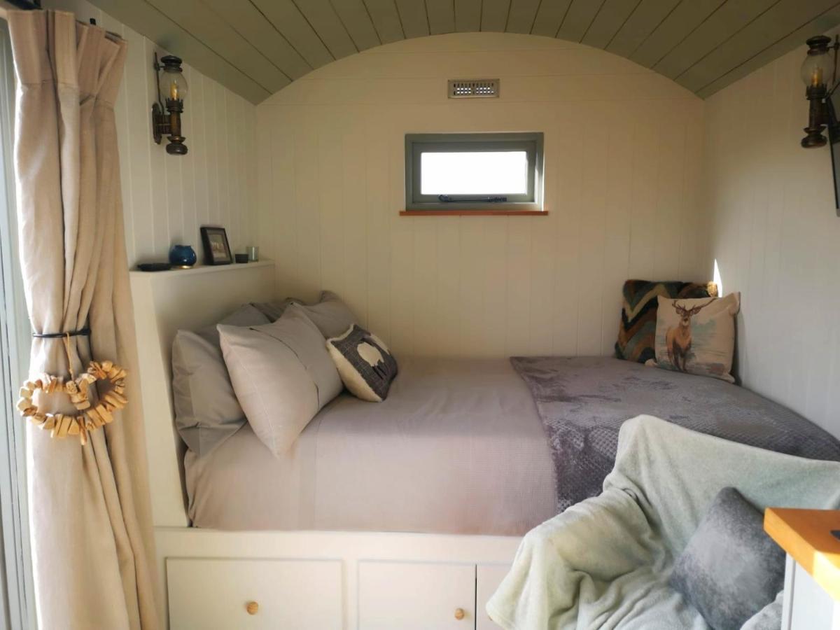 Fair Farm Hideaway Villa Waltham on the Wolds Bagian luar foto