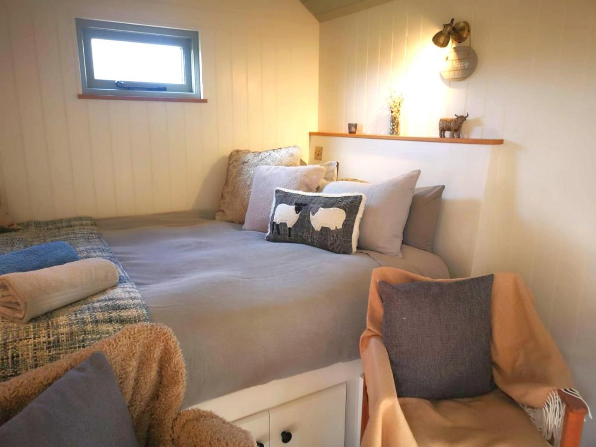 Fair Farm Hideaway Villa Waltham on the Wolds Bagian luar foto