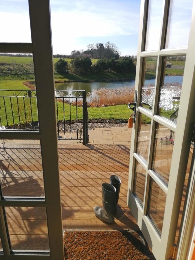 Fair Farm Hideaway Villa Waltham on the Wolds Bagian luar foto