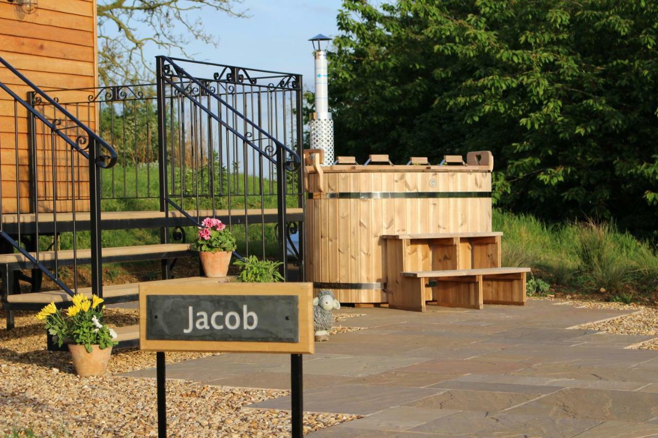 Fair Farm Hideaway Villa Waltham on the Wolds Bagian luar foto