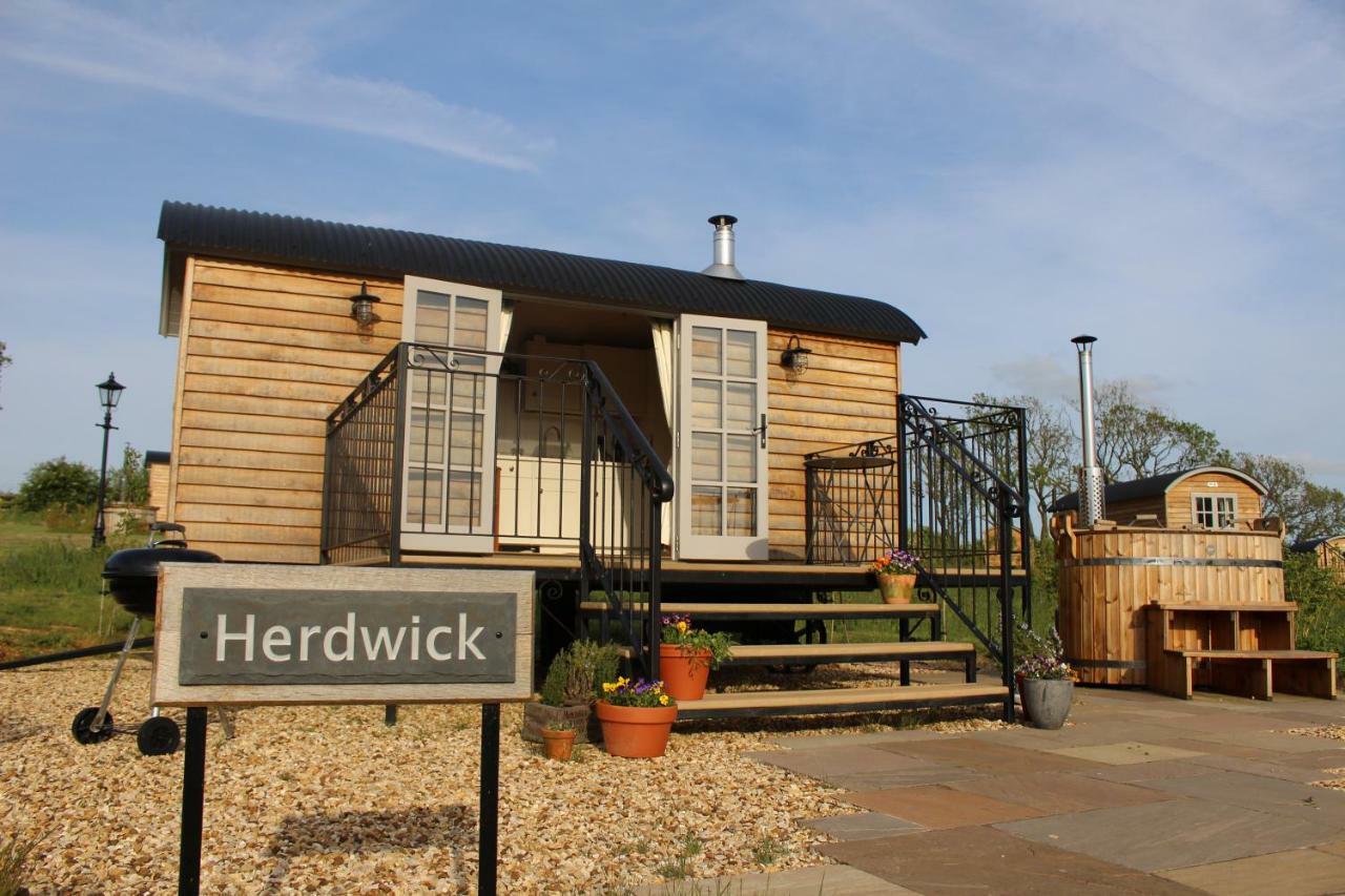 Fair Farm Hideaway Villa Waltham on the Wolds Bagian luar foto