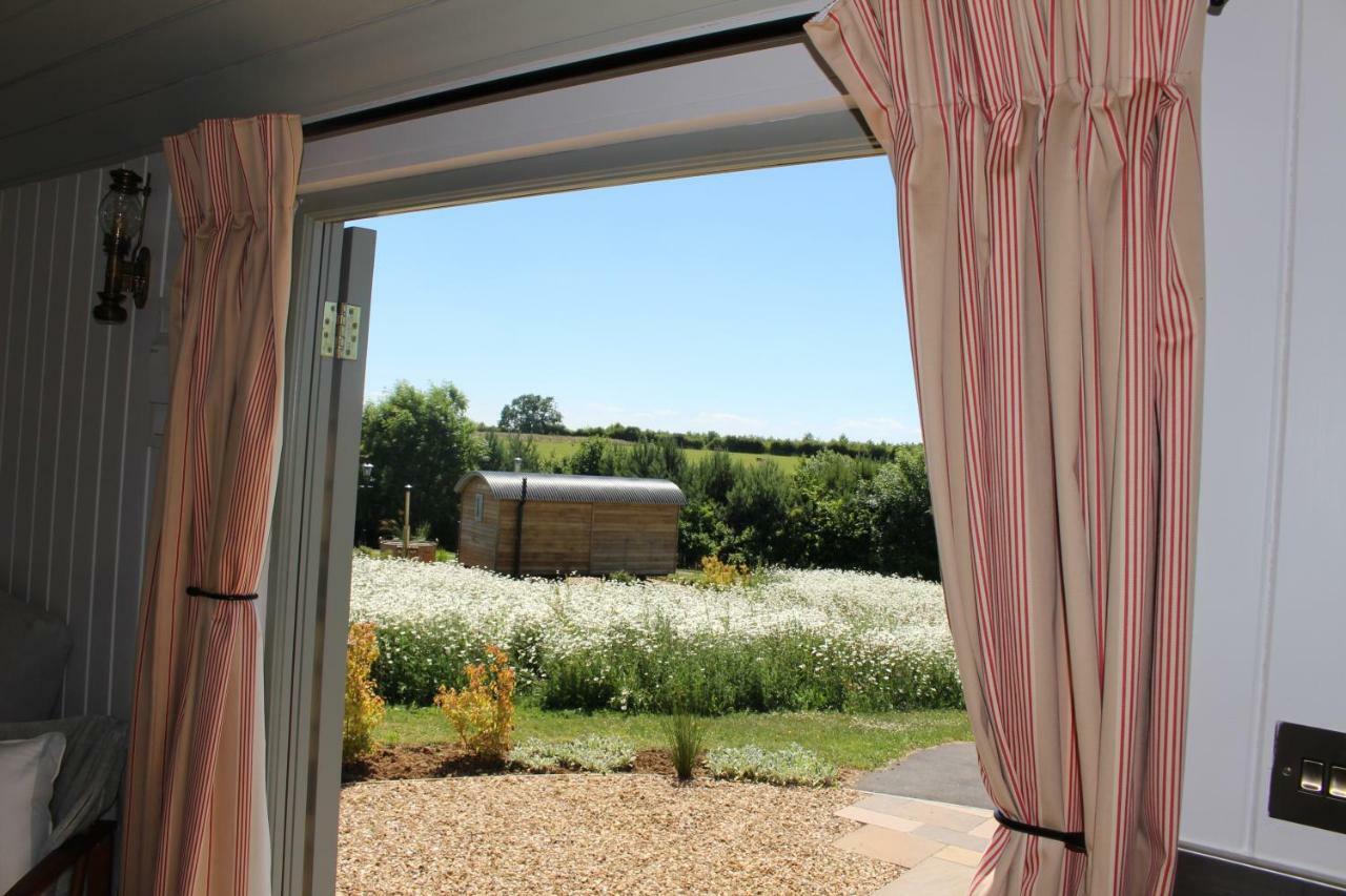Fair Farm Hideaway Villa Waltham on the Wolds Bagian luar foto